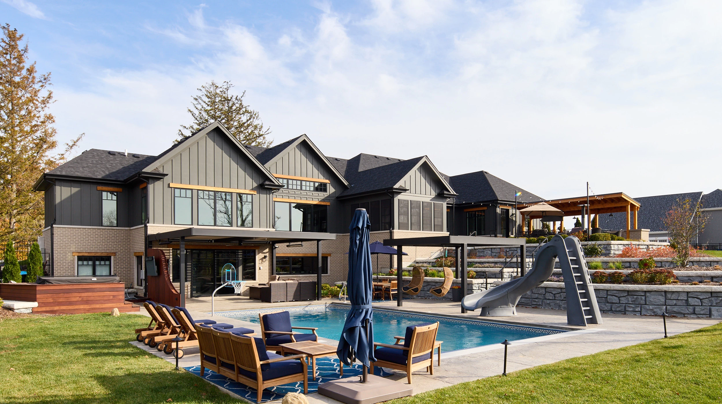 Residential roof deck